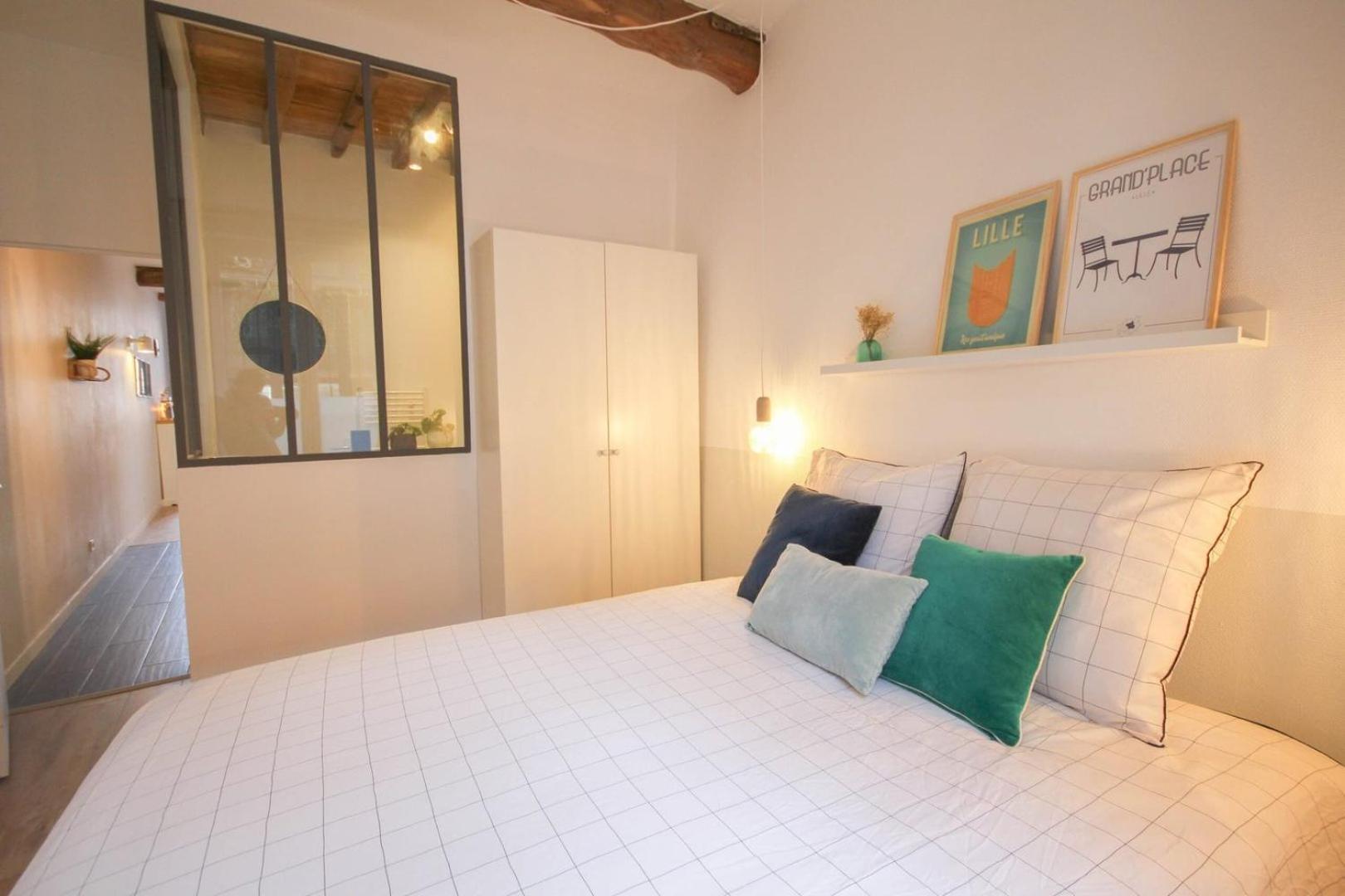 Apartamento In The Heart Of Old Lille: Rue De La Monnaie Exterior foto