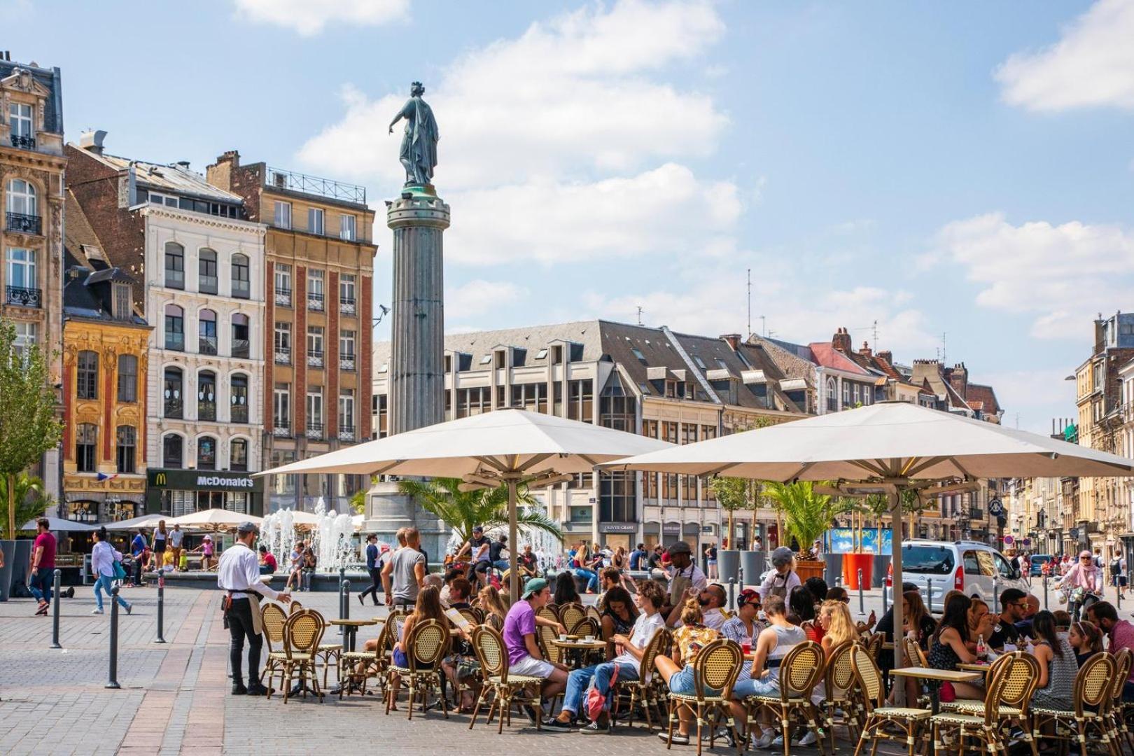 Apartamento In The Heart Of Old Lille: Rue De La Monnaie Exterior foto